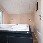 6 Person In Bjert Vakantiehuis *