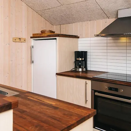 6 Person In Bjert Binderup Strand