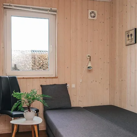 6 Person In Bjert * Binderup Strand