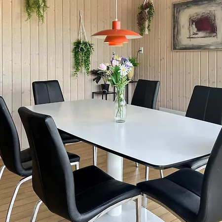 6 Person In Bjert * Binderup Strand