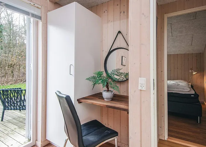 6 Person In Bjert * Binderup Strand